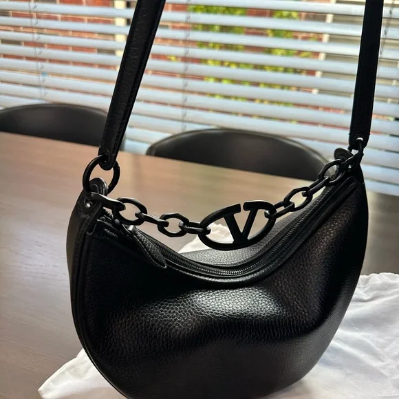 Valentino black V-logo moon small hobo bag in grainy calfskin. - Picture 3 of 11
